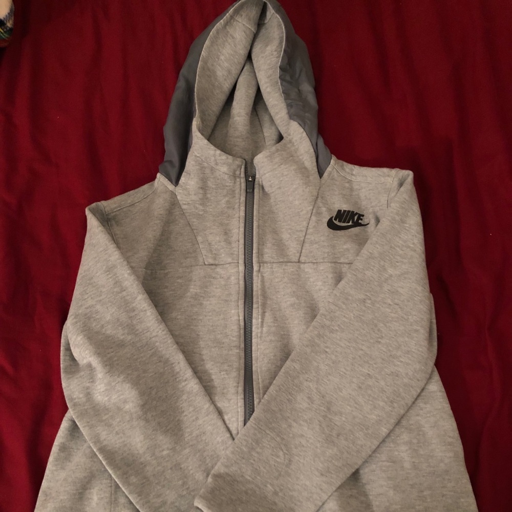 Women’s Medium Grey Nike Sports Jacket/Hoodie